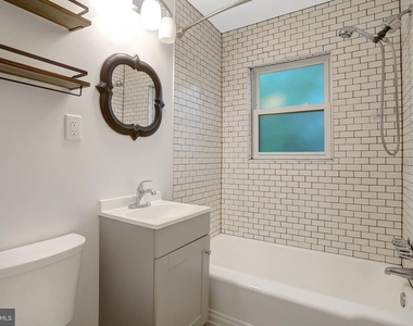 2340 Fairview Terrace - Photo Thumbnail 17