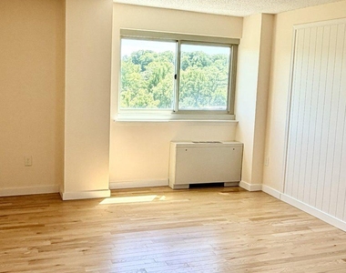 1225 Martha Custis Drive - Photo Thumbnail 14