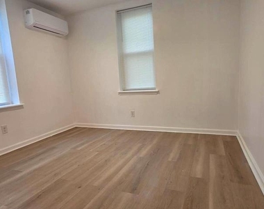 6233 Chew Avenue - Photo Thumbnail 37