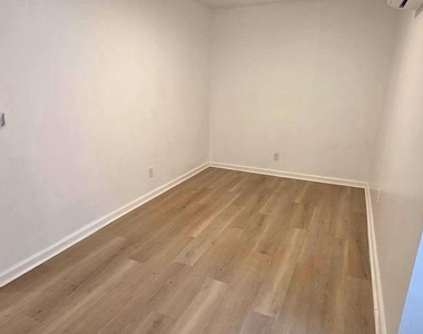6233 Chew Avenue - Photo Thumbnail 42