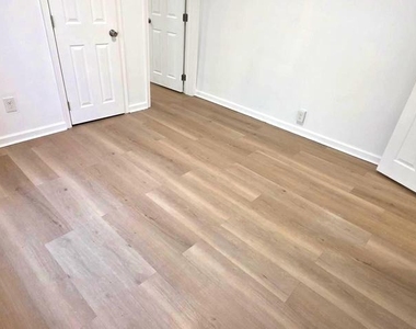 6233 Chew Avenue - Photo Thumbnail 36