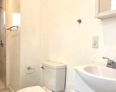 6233 Chew Avenue - Photo Thumbnail 7