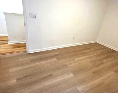6233 Chew Avenue - Photo Thumbnail 43
