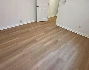 6233 Chew Avenue - Photo Thumbnail 35