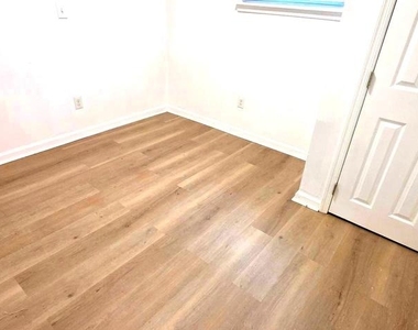 6233 Chew Avenue - Photo Thumbnail 17
