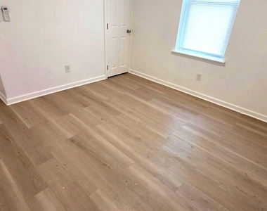 6233 Chew Avenue - Photo Thumbnail 40