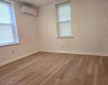 6233 Chew Avenue - Photo Thumbnail 38