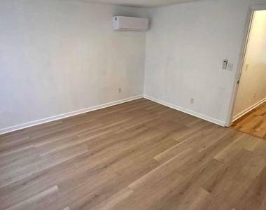 6233 Chew Avenue - Photo Thumbnail 47