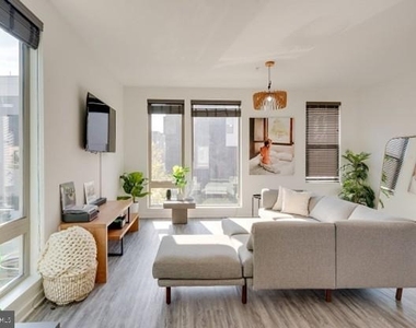 2008 Northbank Place - Photo Thumbnail 15