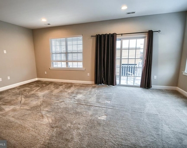 39 N Mitchell Avenue - Photo Thumbnail 12