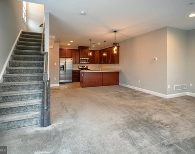 39 N Mitchell Avenue - Photo Thumbnail 16