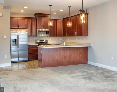 39 N Mitchell Avenue - Photo Thumbnail 7