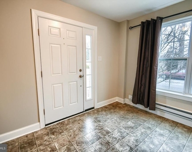 39 N Mitchell Avenue - Photo Thumbnail 2