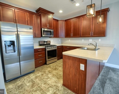 39 N Mitchell Avenue - Photo Thumbnail 8