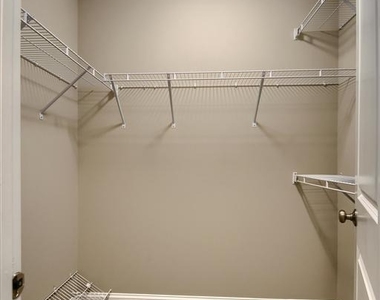 39 N Mitchell Avenue - Photo Thumbnail 19