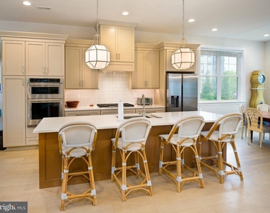 361 Horseshoe Trail - Photo Thumbnail 14