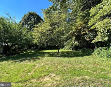 319 Meetinghouse Lane - Photo Thumbnail 17