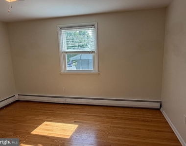 319 Meetinghouse Lane - Photo Thumbnail 25