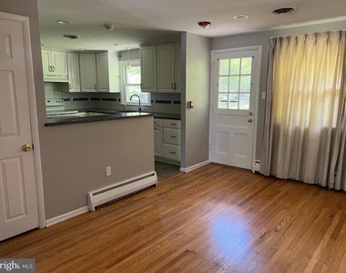 319 Meetinghouse Lane - Photo Thumbnail 5