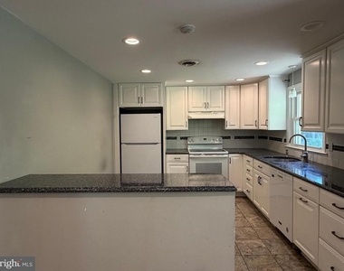 319 Meetinghouse Lane - Photo Thumbnail 23