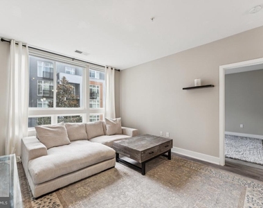 145 Riverhaven Drive - Photo Thumbnail 11