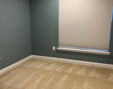 3910 Doc Berlin Drive - Photo Thumbnail 7