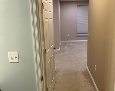 3910 Doc Berlin Drive - Photo Thumbnail 12