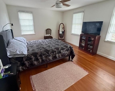 4610 Morgan Drive - Photo Thumbnail 4