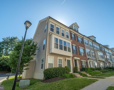 22520 Phillips Street - Photo Thumbnail 3