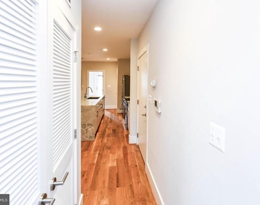913 Quincy Street Ne - Photo Thumbnail 26
