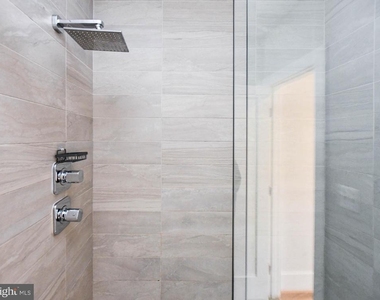 913 Quincy Street Ne - Photo Thumbnail 28