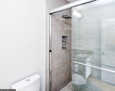 913 Quincy Street Ne - Photo Thumbnail 35
