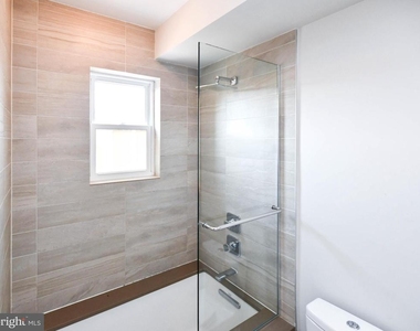 913 Quincy Street Ne - Photo Thumbnail 24