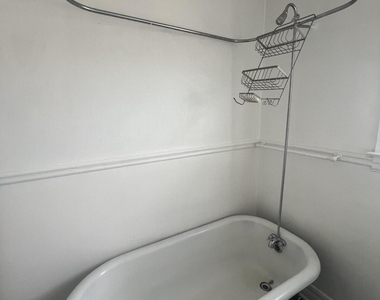 2921 Helen Street - Photo Thumbnail 3