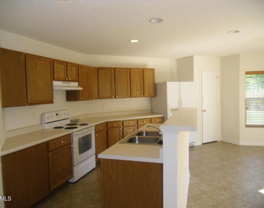 816 Statler Drive - Photo Thumbnail 2