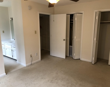 4100 Five Oaks Drive - Photo Thumbnail 13