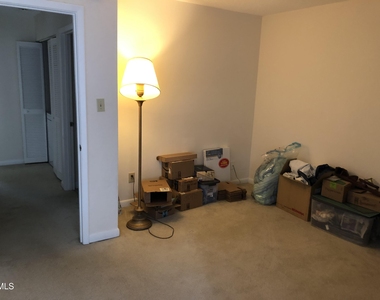 4100 Five Oaks Drive - Photo Thumbnail 12
