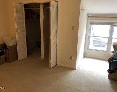 4100 Five Oaks Drive - Photo Thumbnail 11