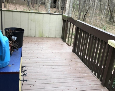 4100 Five Oaks Drive - Photo Thumbnail 17