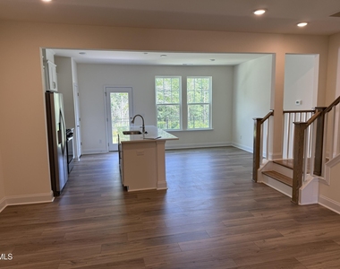 825 Kensley Grove Lane - Photo Thumbnail 2