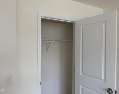 825 Kensley Grove Lane - Photo Thumbnail 17