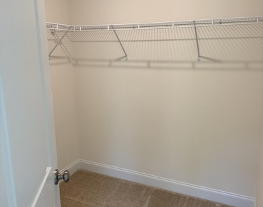 825 Kensley Grove Lane - Photo Thumbnail 10