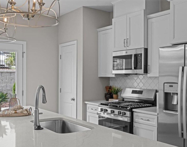 825 Kensley Grove Lane - Photo Thumbnail 4
