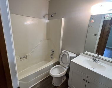 2144 S Third Street - Photo Thumbnail 16