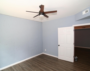 109 Ashe Avenue - Photo Thumbnail 12