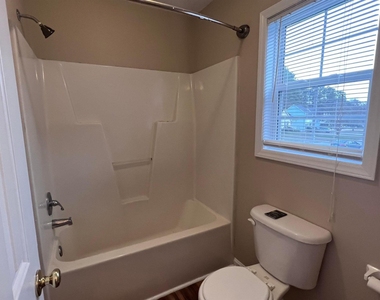 212 Walnut Creek Drive - Photo Thumbnail 18