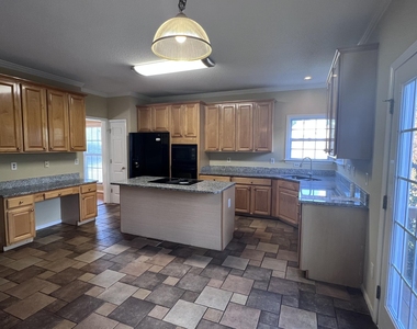 201 Tecumseh Court - Photo Thumbnail 11
