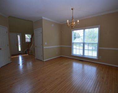 201 Tecumseh Court - Photo Thumbnail 6