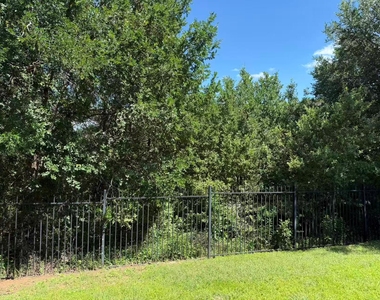 5717 Levenwood Ln - Photo Thumbnail 19