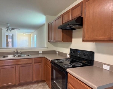 5717 Levenwood Ln - Photo Thumbnail 12